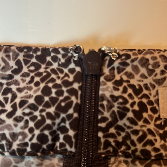 🤎BANANA REPUBLIC BROWN & GRAY SNAKESKIN PRINT TOP SIZE 6 - Picture 13 of 15